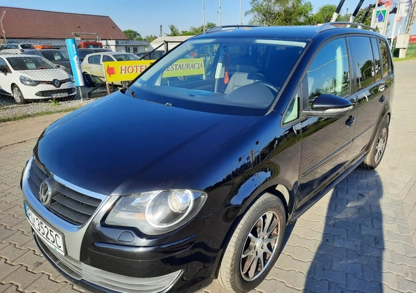 Volkswagen Touran cena 20900 przebieg: 302875, rok produkcji 2010 z Lędziny małe 667